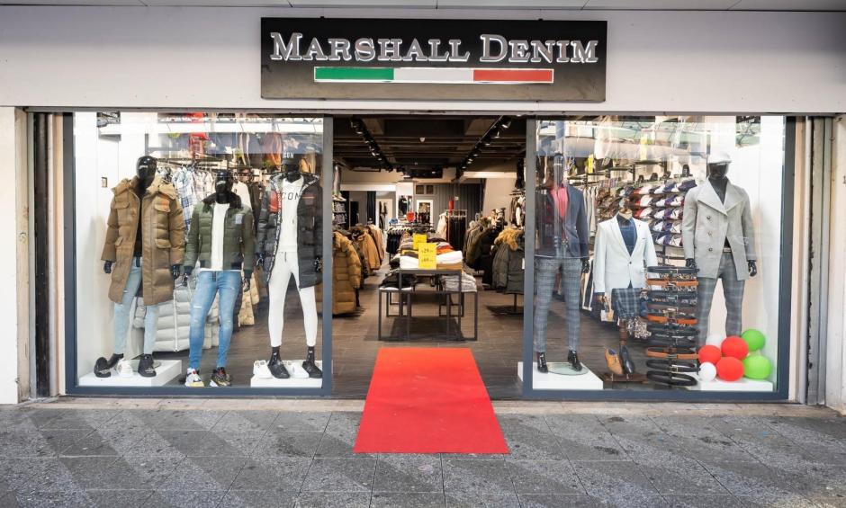 Marshall Denim in amsterdam noord winkelcentrum boven 't y buikslotermeerplein