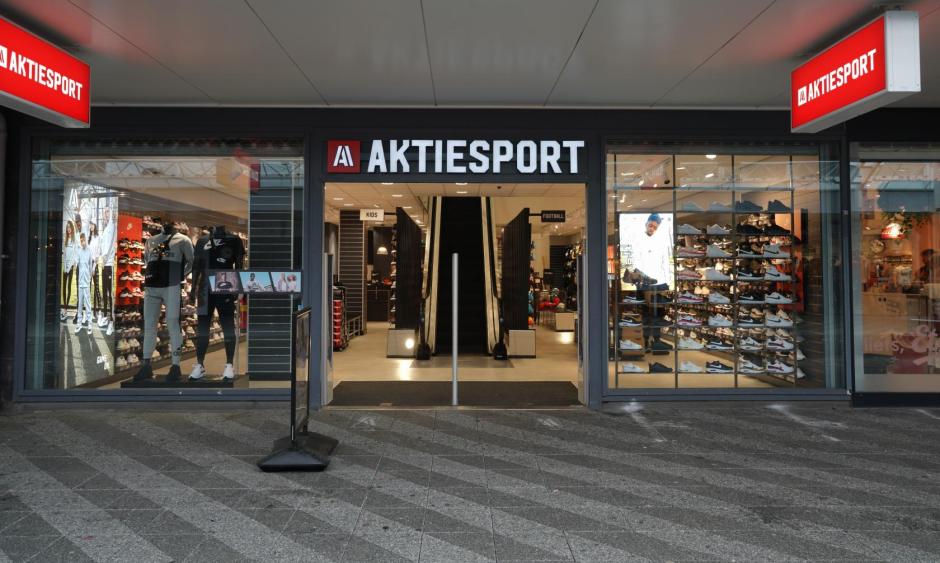 Aktie Sport - Boven 't Y winkelcentrum amsterdam noord