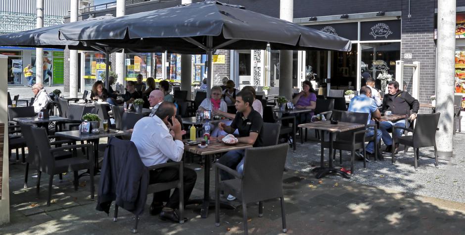 Brasserie t Plein buikslotermeerplein winkelcentrum boven 't y