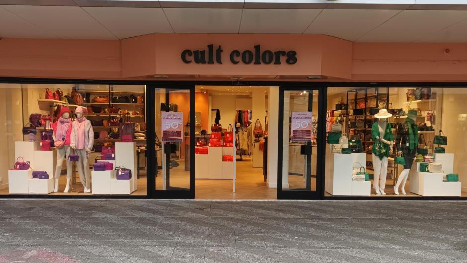 cult colors in amsterdam noord winkelcentrum boven 't y buikslotermeerplein