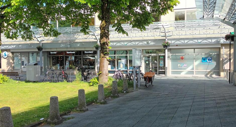 Gezondheidscentrum in Amsterdam Noord winkelcentrum boven 't Y buikslotermeerplein noordam apotheek fysiotherapie windhausen huisarts