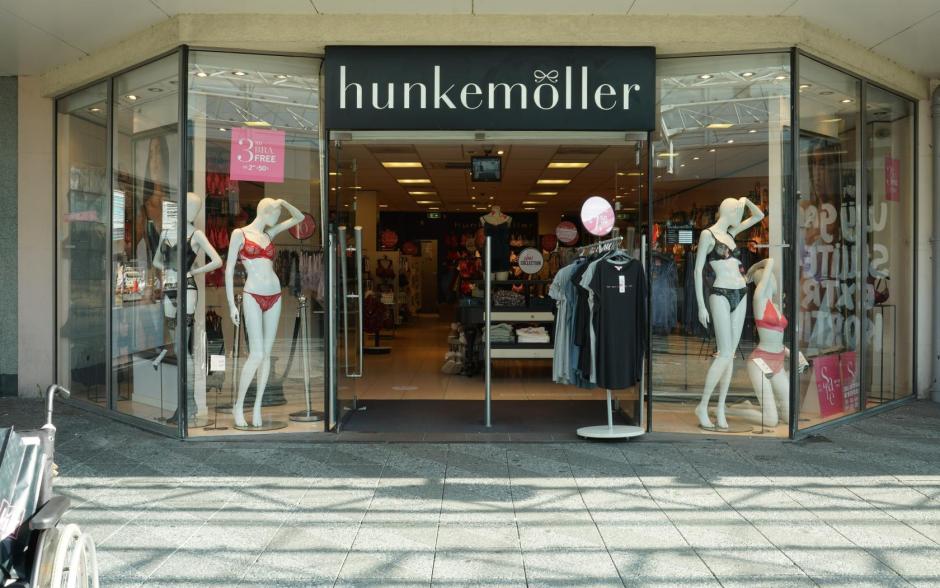 Hunkemoller Boven 't Y  winkelcentrum buikslotermeerplein amsterdam noord