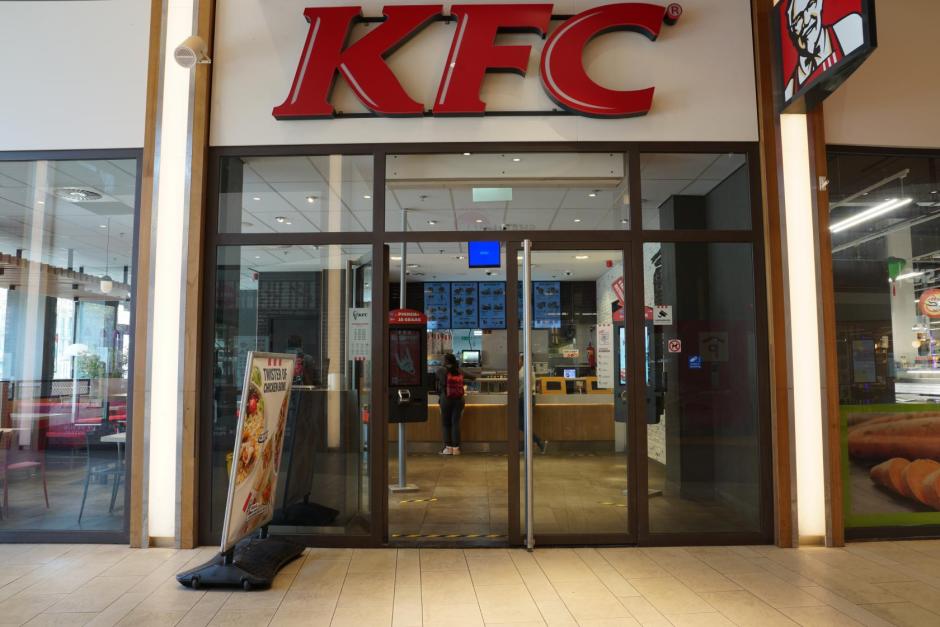 Winkelcentrum Boven 't Y Buikslotermeerplein Amsterdam Noord - KFC