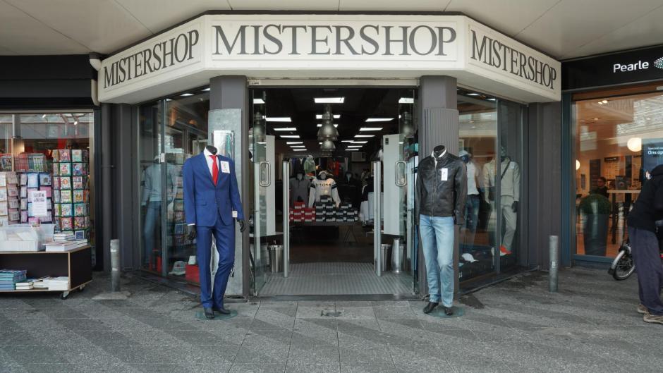 Mister Shop winkelcentrum Boven 't Y buikslotermeerplein amsterdam noord