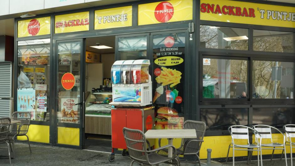 Snackbar 't Puntje Amsterdam noord Buikslotermeerplein winkelcentrum Boven t Y